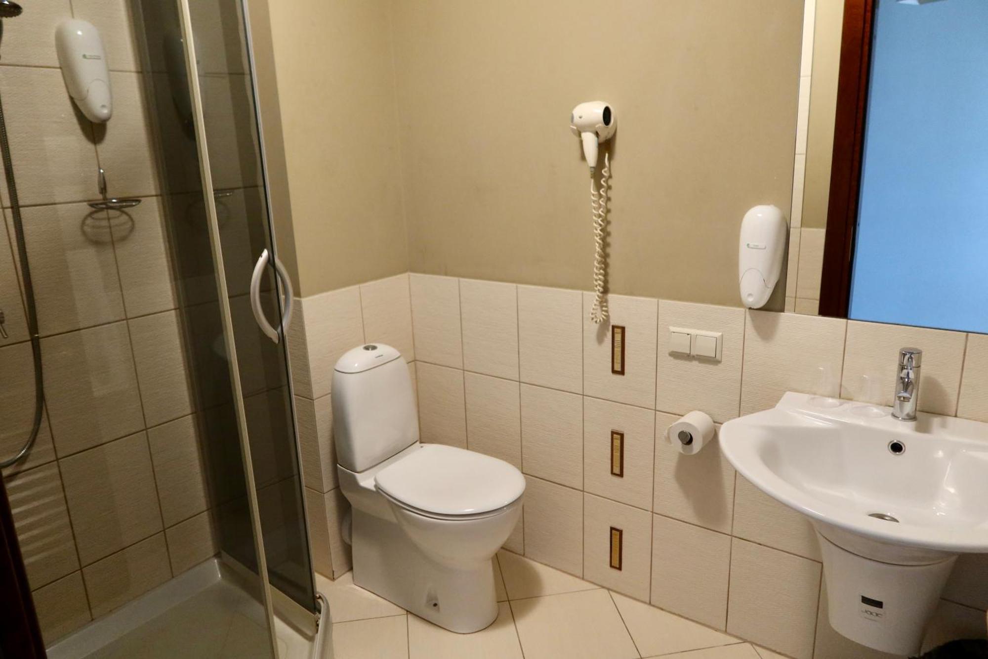 Port Hotel Ādaži Extérieur photo
