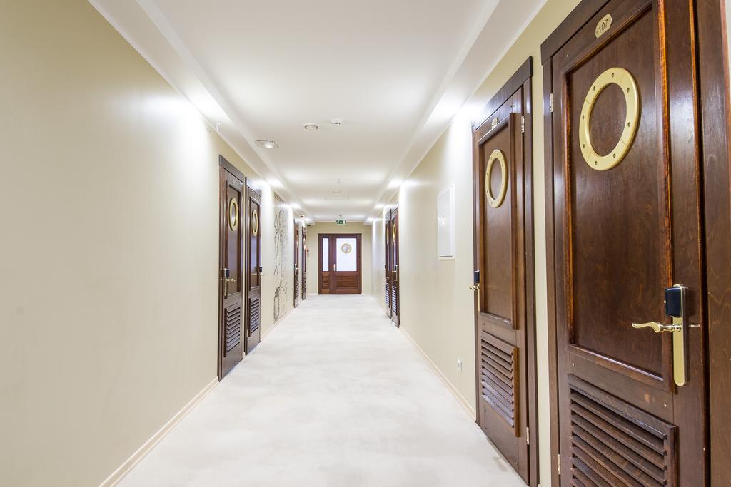 Port Hotel Ādaži Extérieur photo