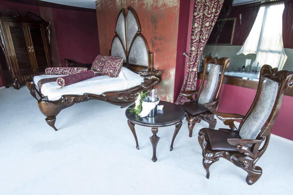 Port Hotel Ādaži Extérieur photo