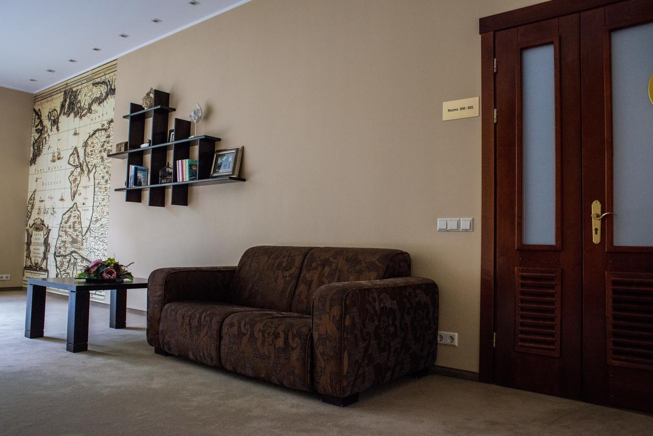 Port Hotel Ādaži Extérieur photo